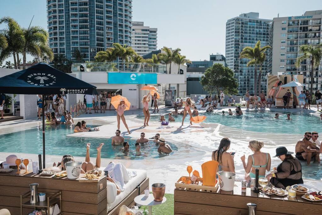 Close To Everything! Beautiful Hotel Studio'S, Sleeps 4 Gold Coast Exterior foto